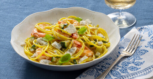 Spaghetti met Gorgonzola BOB dolce, garnalen, courgettes en basilicum